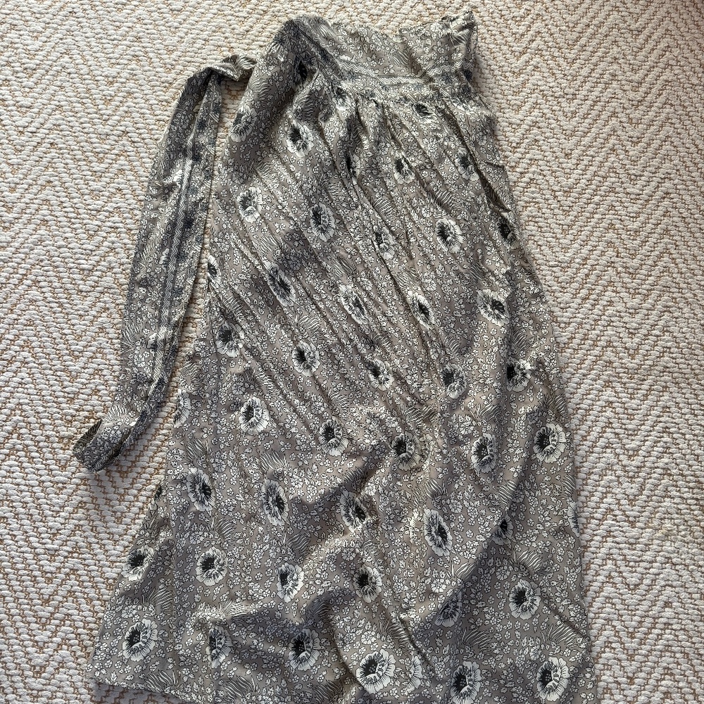 Natalie Martin Skirt, size small, tie back, EUC